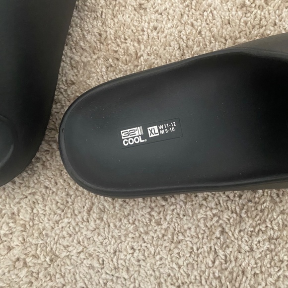 New Without Tag Men’s Slip On Sandals Size XL 11-12 - Picture 5 of 5